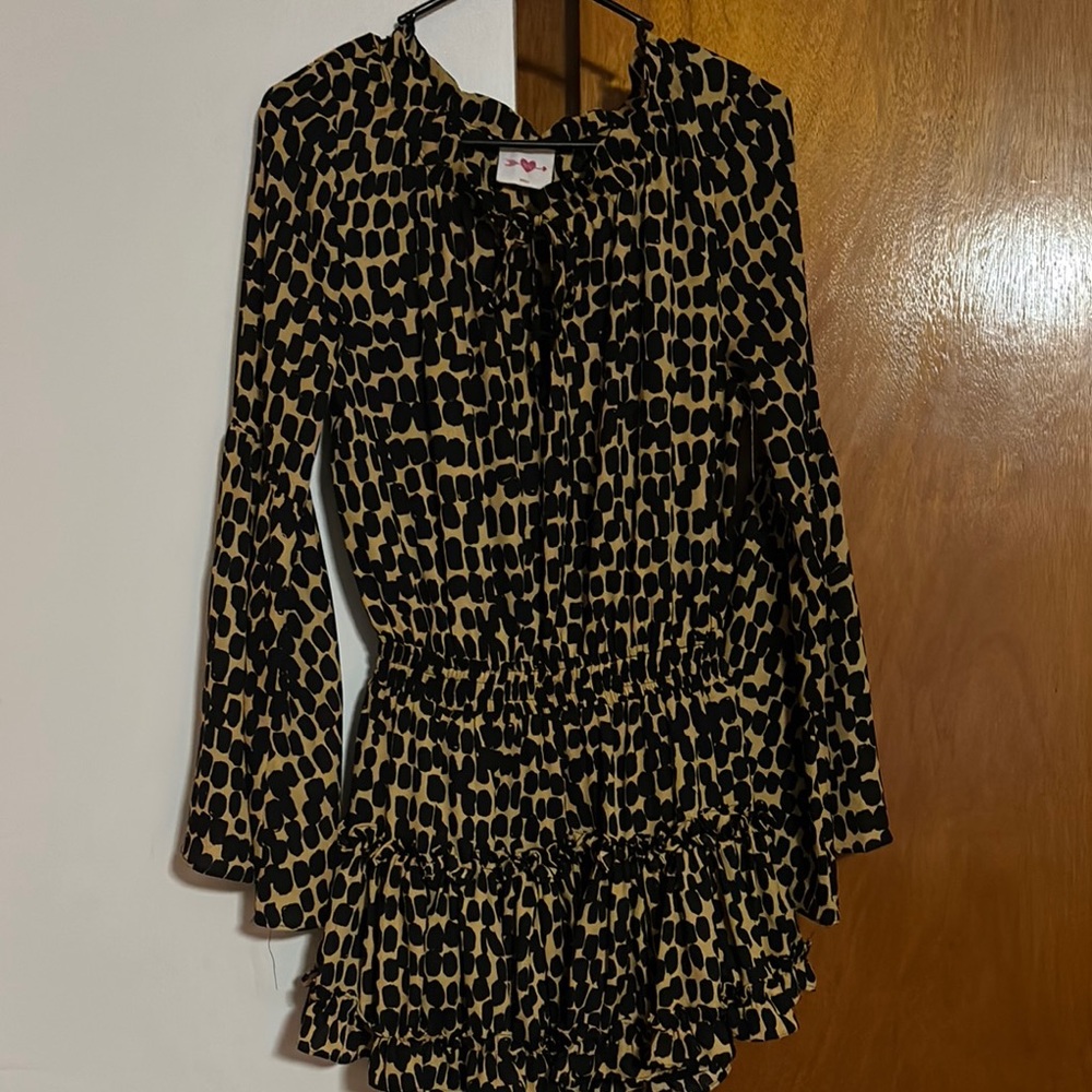 Stylish Black and Tan Patterned Dress